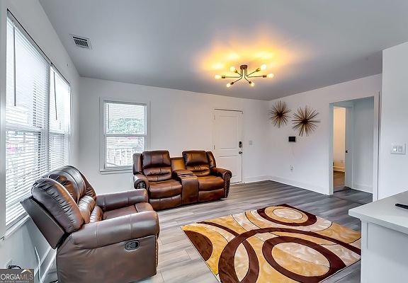 5th image of 2876 Randall St