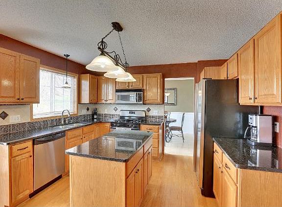 2nd image of 13922 Kimberly Cir
