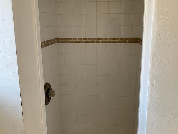 5th image of 638 El Cajon Blvd #8