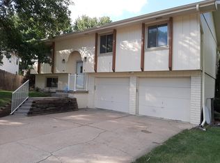 6810 S 73rd Ave, Ralston, NE 68127