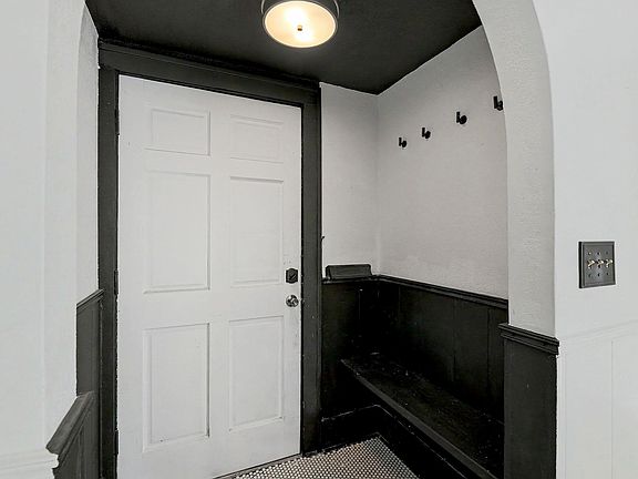 3rd image of 3706 E Edgemont Pl
