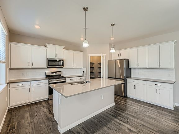 4th image of 17399 Trefoil Ln