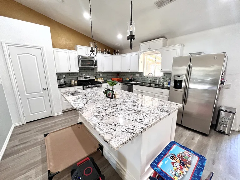 23232 Trillium Dr — Photo 6