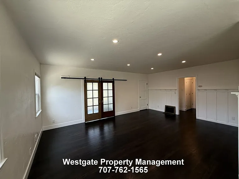 220 Payran St — Photo 14