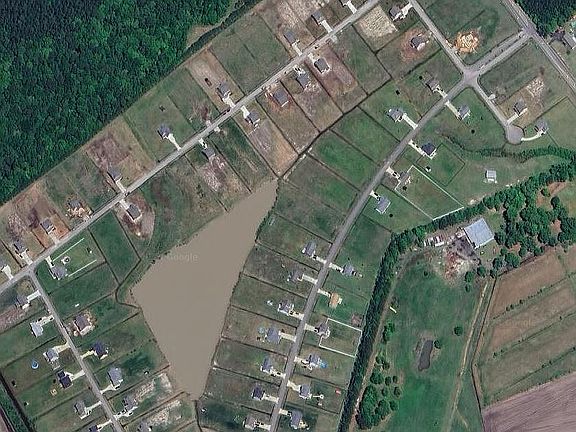 3rd image of 100 Georgia Dr