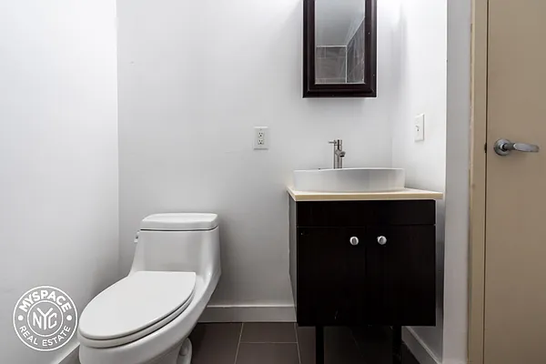 Rented by MySpaceNYC | media 15