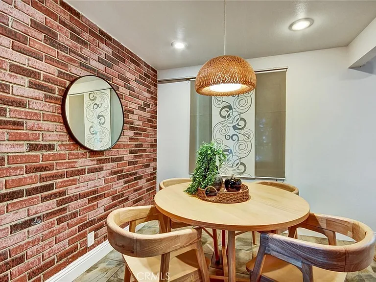 1786 Armand Dr — Photo 4
