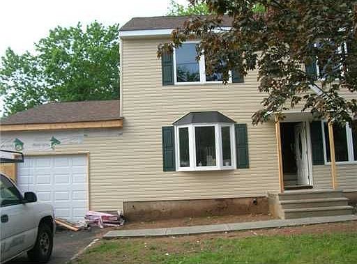 2nd image of 116 W Edward St
