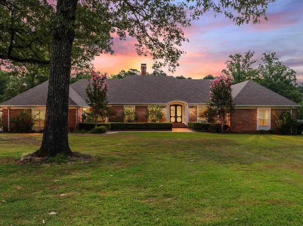731 Carter St, Fordyce, AR 71742