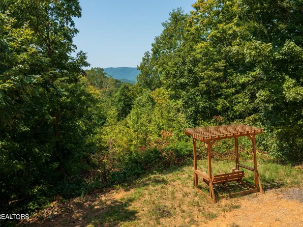 600 Beatys Chapel Rd, Tellico Plains, TN 37385