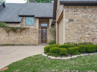 4222 Clear Lake Cir, Fort Worth, TX 76109