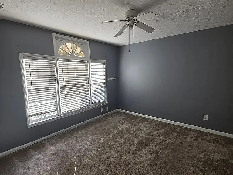 1013 Carla Pl — Photo 1