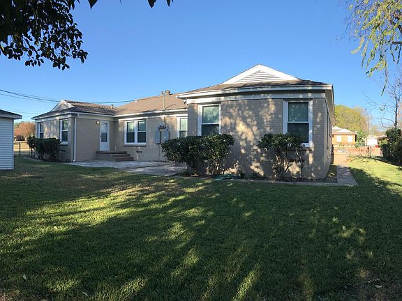 Back and Side
Yard
