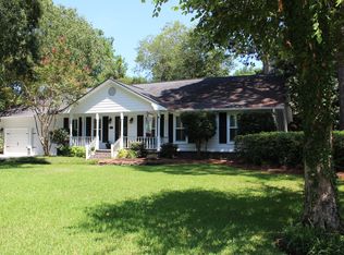 690 Castle Pinckney Dr, Charleston, SC 29412