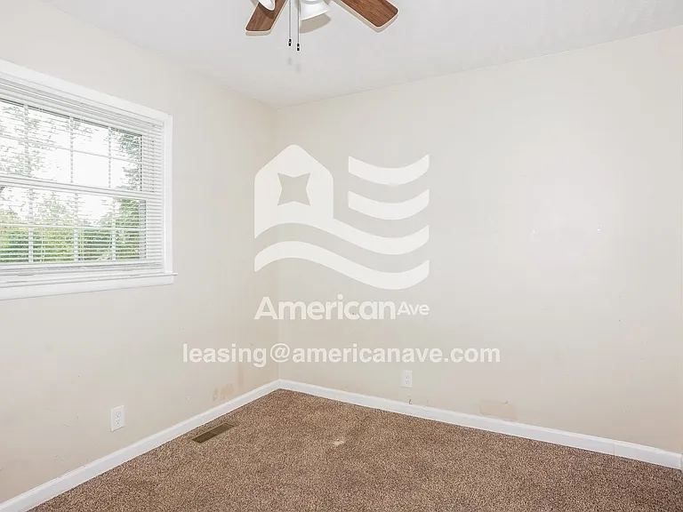 23323_013_bedroom_12799157.jpg