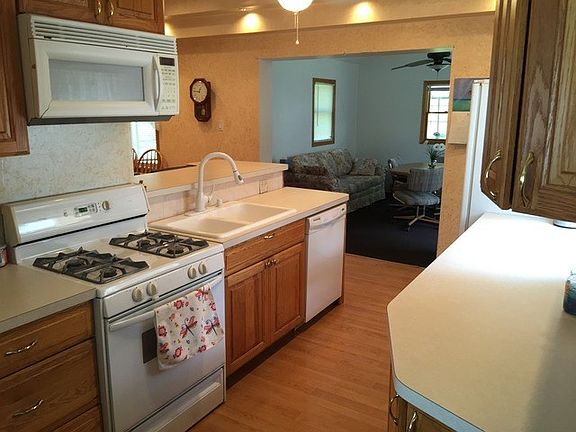 4th image of 5064 W Oak Center Dr