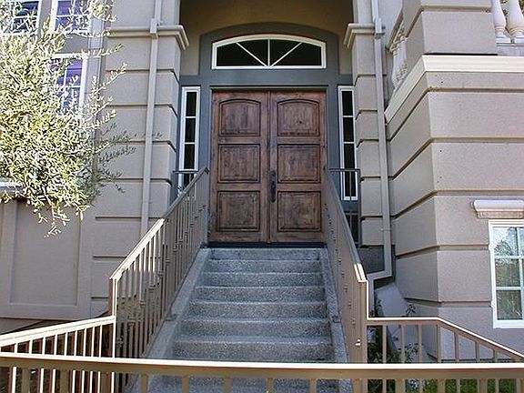 3rd image of 1150 Castle Oaks Drive