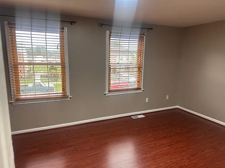 5435 King Arthur Cir — Photo 13