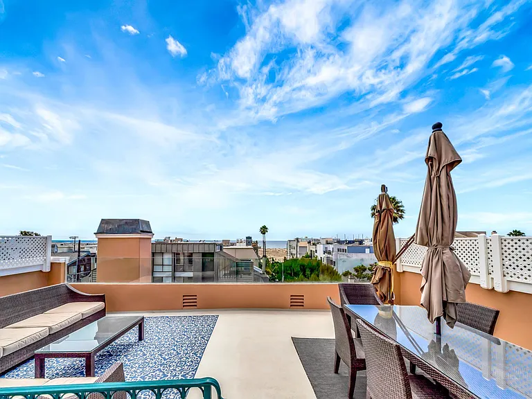 5302 Pacific Ave — Photo 54
