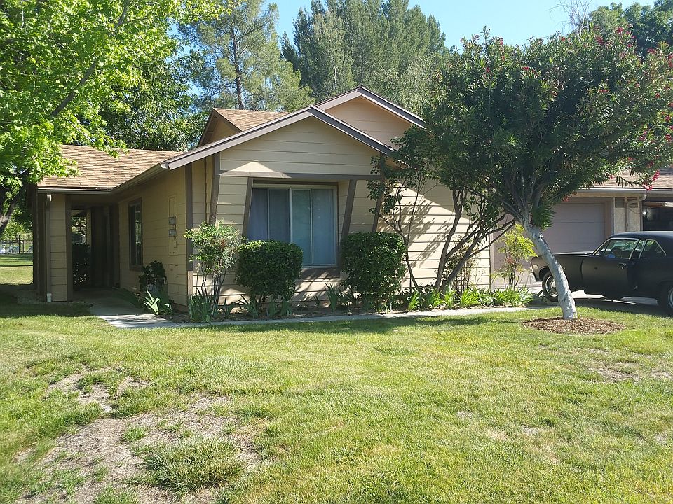 1st image of 26231 Rainbow Glen Dr #84