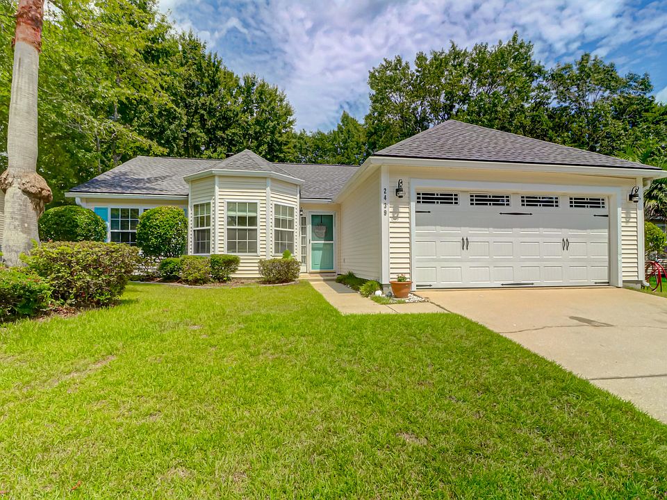 1st image of 2439 Cotton Creek Dr