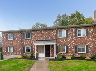 5 Lost Mountain Trl, Rochester, NY 14625