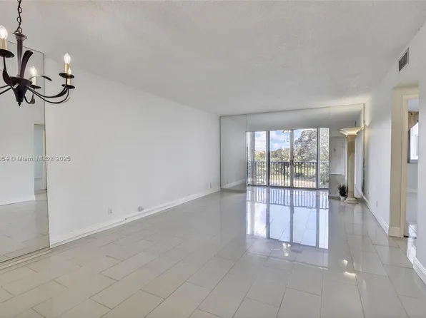 4200 Hillcrest Dr APT 308, Hollywood, FL 33021