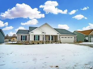3671 Sky Hawk Dr, Lima, OH 45807