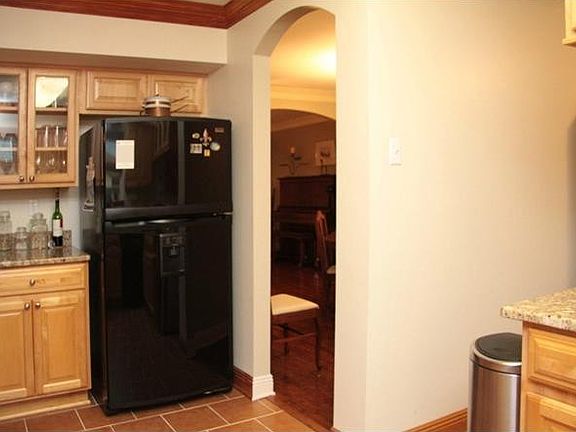 4th image of 769 Marlene Dr