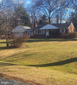 12821 Spring Dr, Rockville, MD, 20850