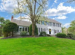 16 Harding St, Medfield, MA 02052