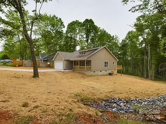 3rd image of 4784 Bonnie Brook Ct
