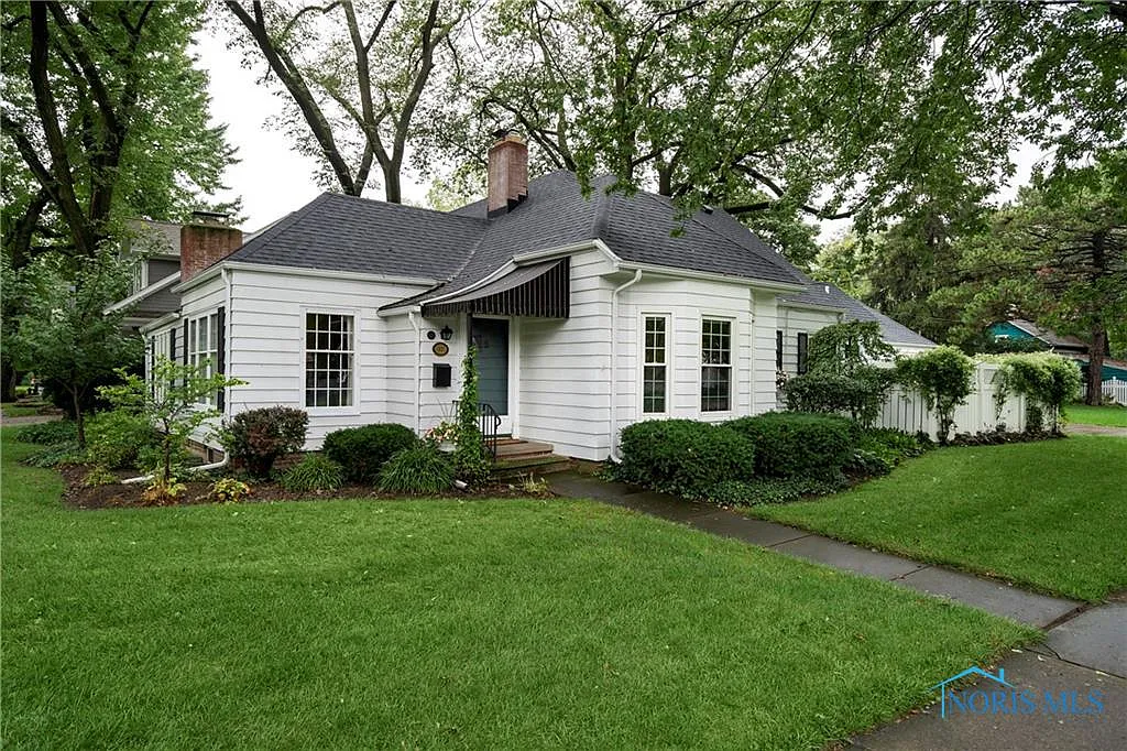 528 Elm St photo 1
