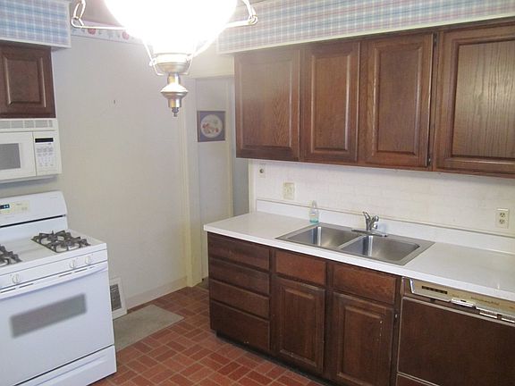 4th image of 216 N Gladstone Ave