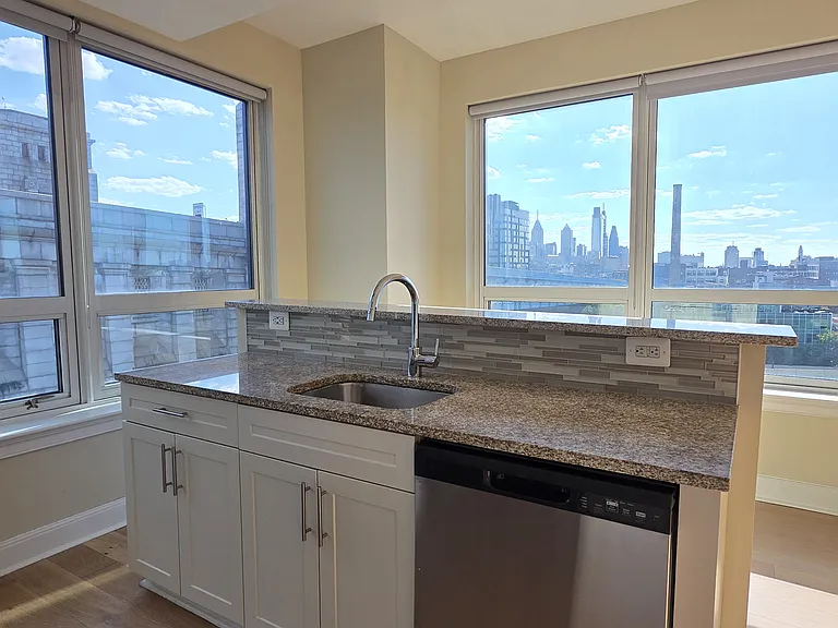 252 N Christopher Columbus Blvd #1116 — Photo 10