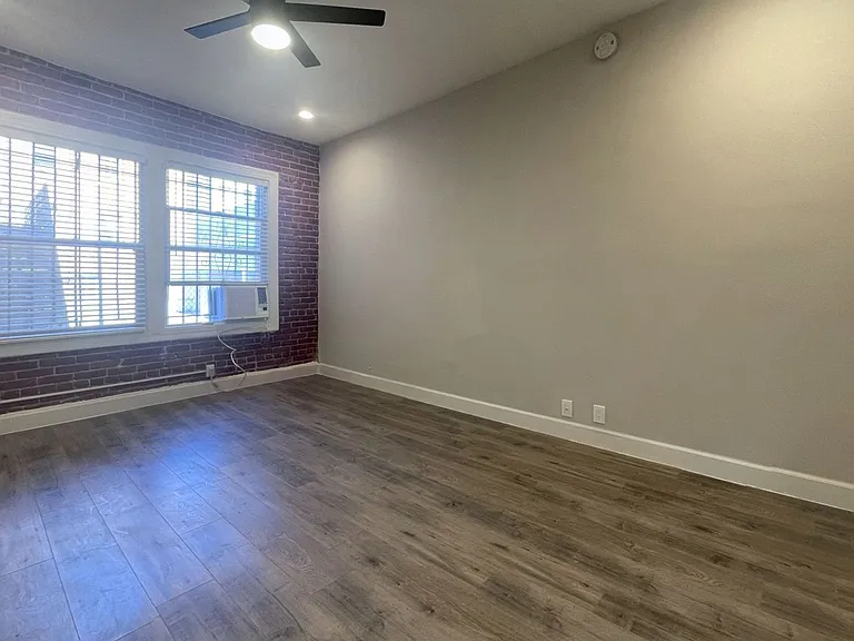 NRE - The Bard Apartments — Photo 8