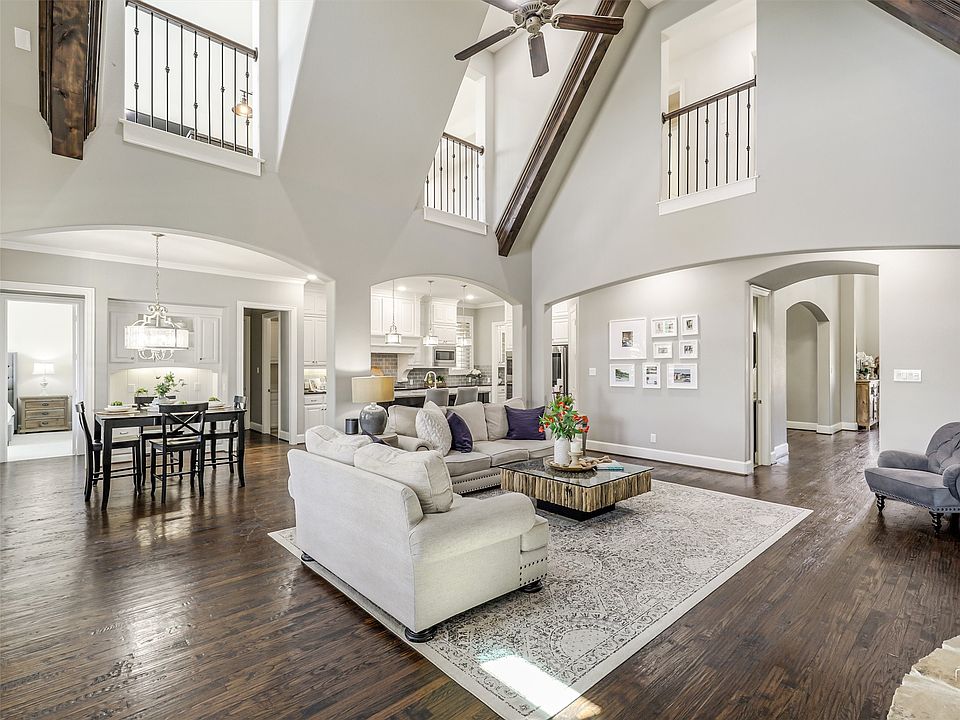 1st image of 620 Abbey Ln