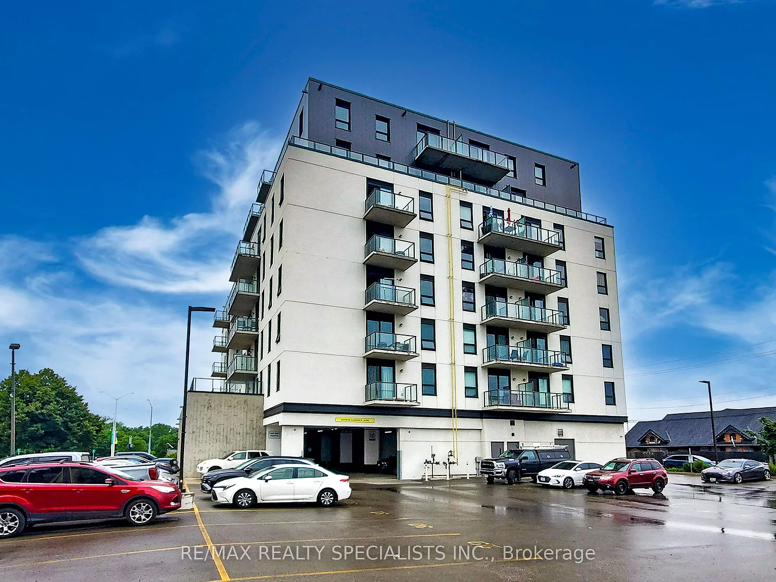 2 bed, $1,600 — Photo 3