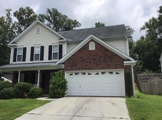 19 Killarney Ln, Greer, SC 29650