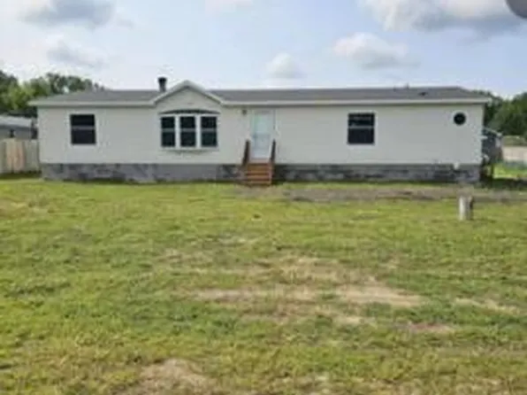 82 Clover Trl, Wayland, MI 49348