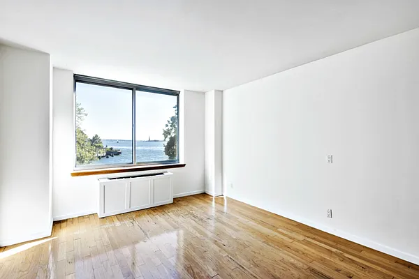 Sold by MNS | media 7