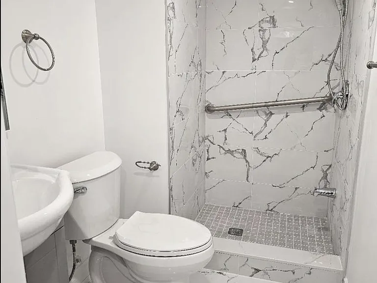 262 Clinton St #BASEMENT — Photo 6