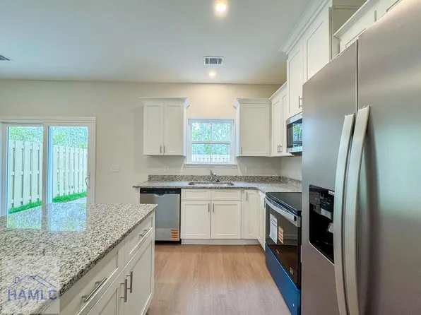 111 Beaumont Dr, Hinesville, GA 31313