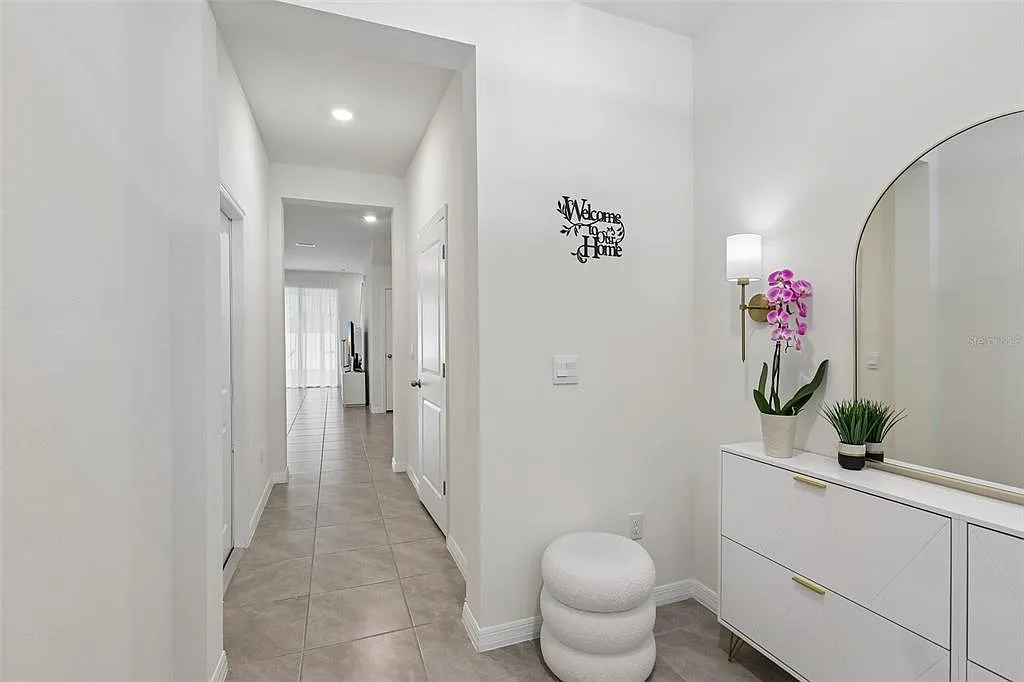 3 bed, 2.5 bath, 1673 sqft, $2,485 — Photo 3