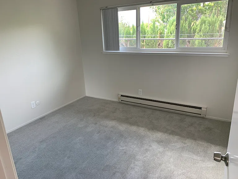 Campbell Square Apartments — Photo 14