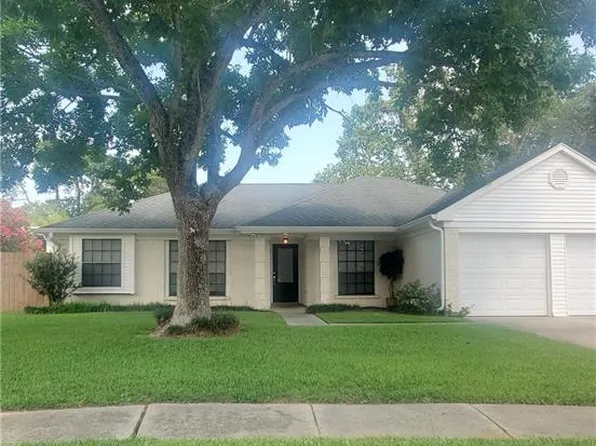 812 N Lake Verret Ct, Slidell, LA 70461