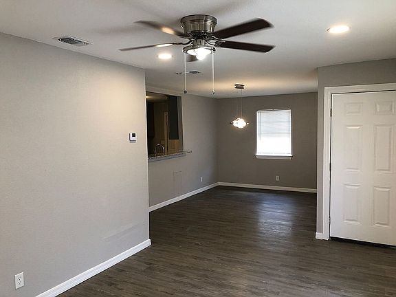3rd image of 210 Rivertree