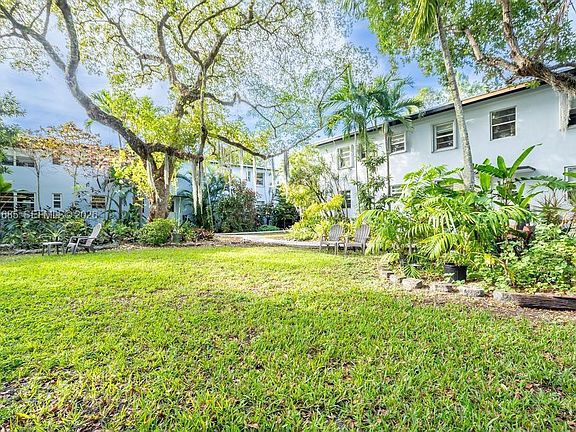 5th image of 5565 SW 80th St #D