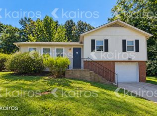 4171 Forest Point Dr, Hickory, NC 28602