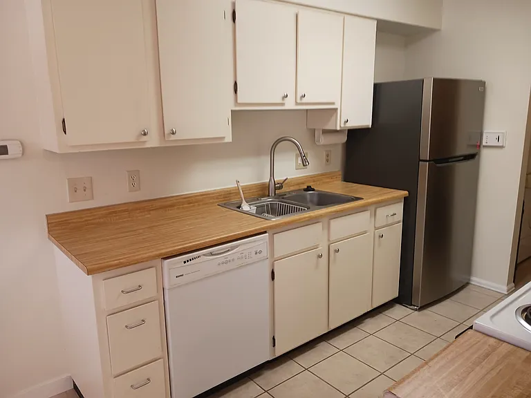 1820 Newland Ct #107 — Photo 8